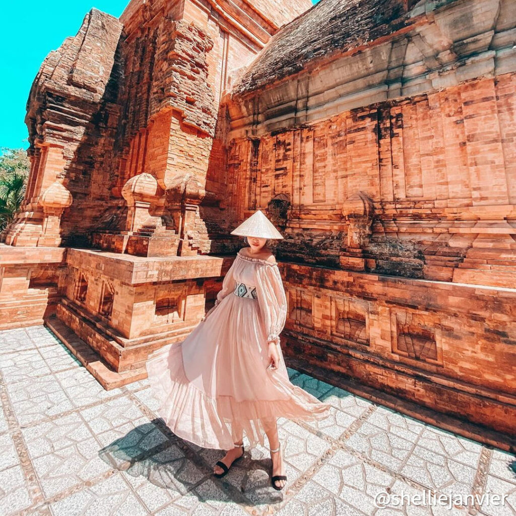 포나가르 사원